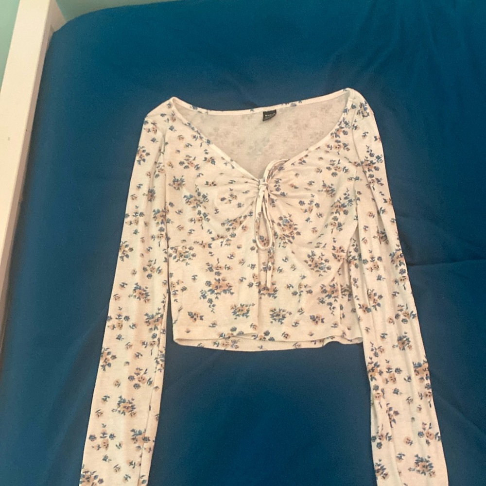 This is a SHEIN womens small flower blouse